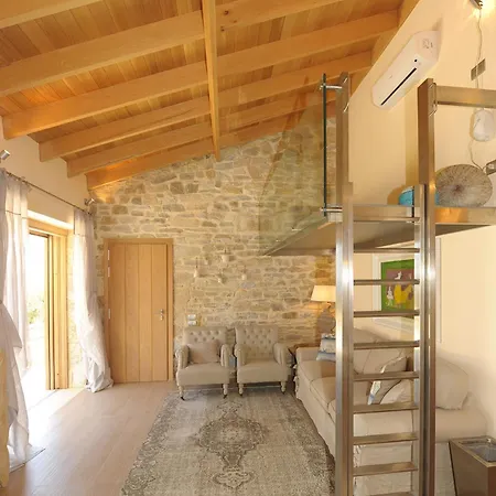 Nous Village * Alikí