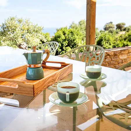 Villa Nous Village *