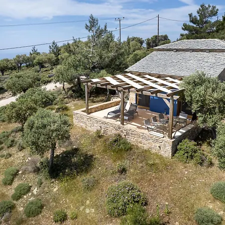 Villa Nous Village *