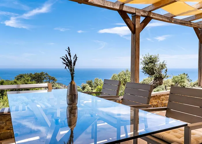 ヴィラ Nous Village Alikí