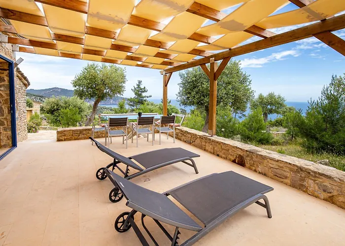 Nous Village ヴィラ Alikí