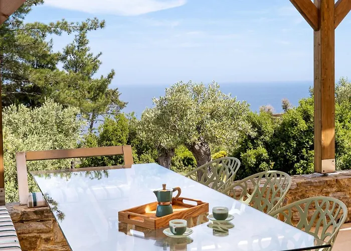 ヴィラ Nous Village Alikí